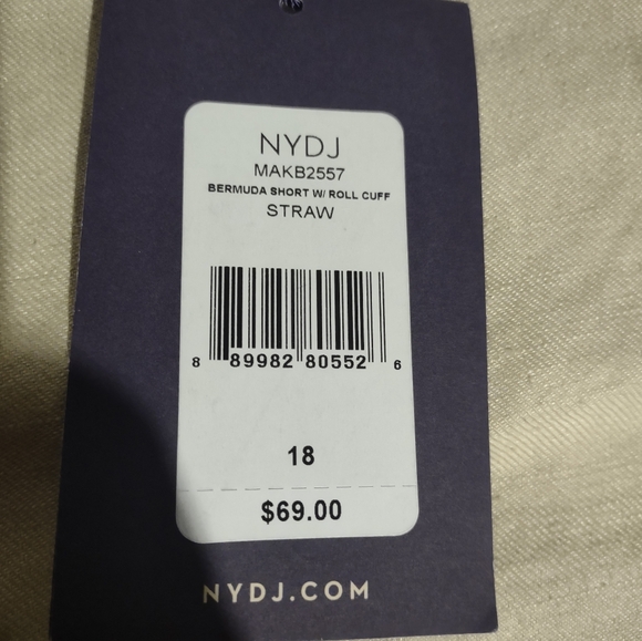 NYDJ Women's Bermuda Short with Roll Cuff - Picture 9 of 9